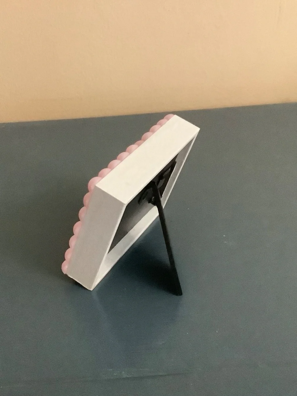 2.5” x 3.5” pink pearl frame